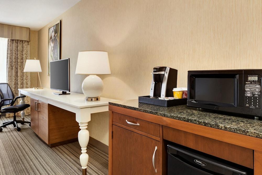 Hilton Garden Inn רוזוויל מראה חיצוני תמונה
