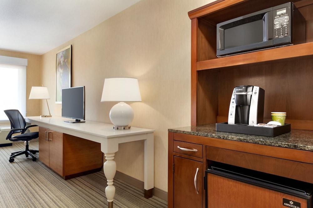 Hilton Garden Inn רוזוויל מראה חיצוני תמונה