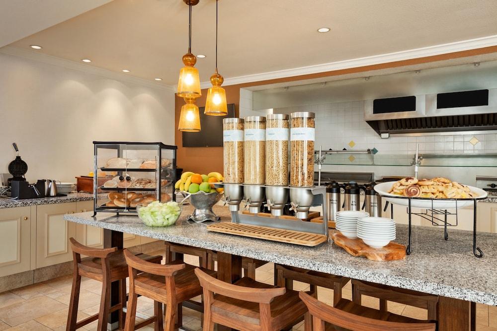 Hilton Garden Inn רוזוויל מראה חיצוני תמונה