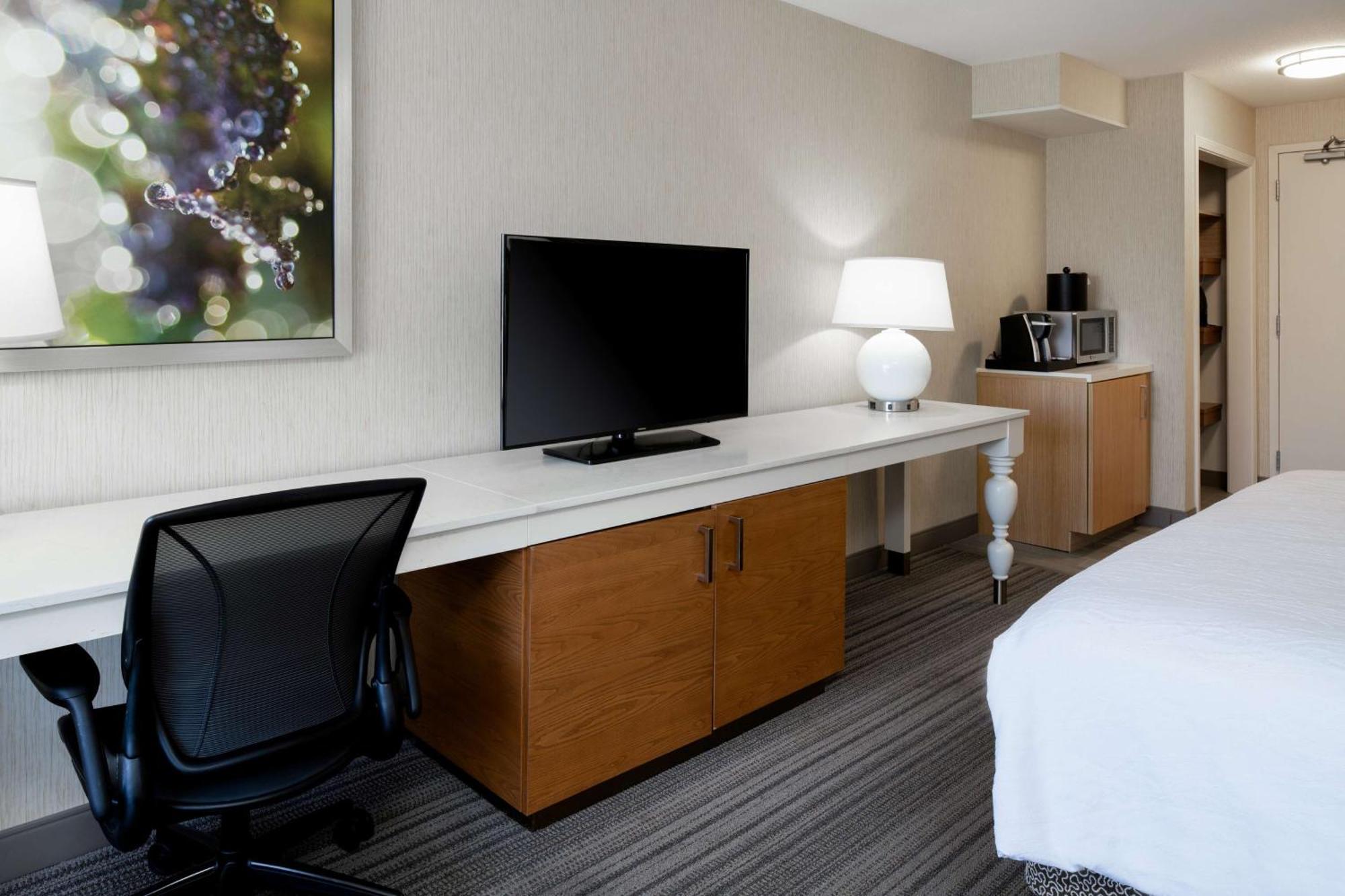 Hilton Garden Inn רוזוויל מראה חיצוני תמונה