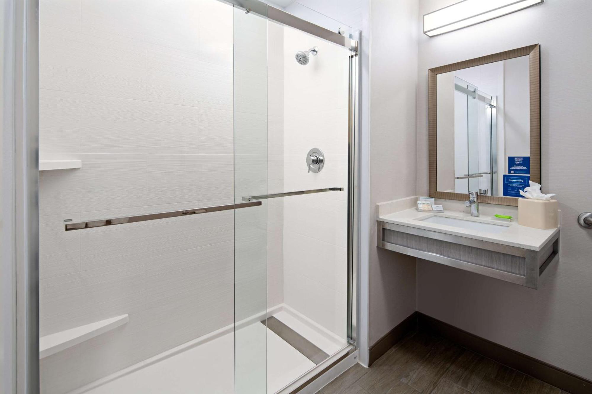 Hilton Garden Inn רוזוויל מראה חיצוני תמונה