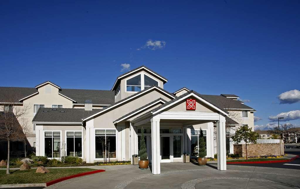 Hilton Garden Inn רוזוויל מראה חיצוני תמונה