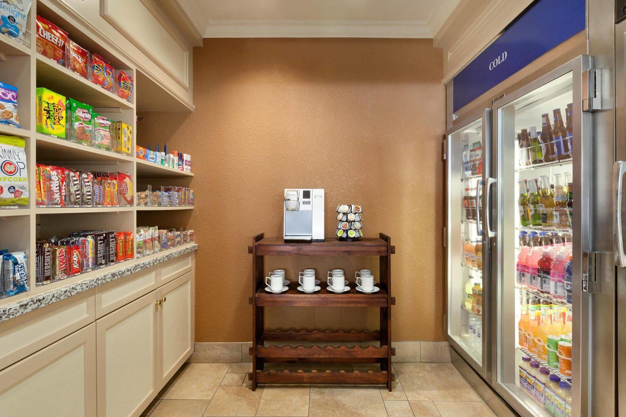 Hilton Garden Inn רוזוויל מראה חיצוני תמונה