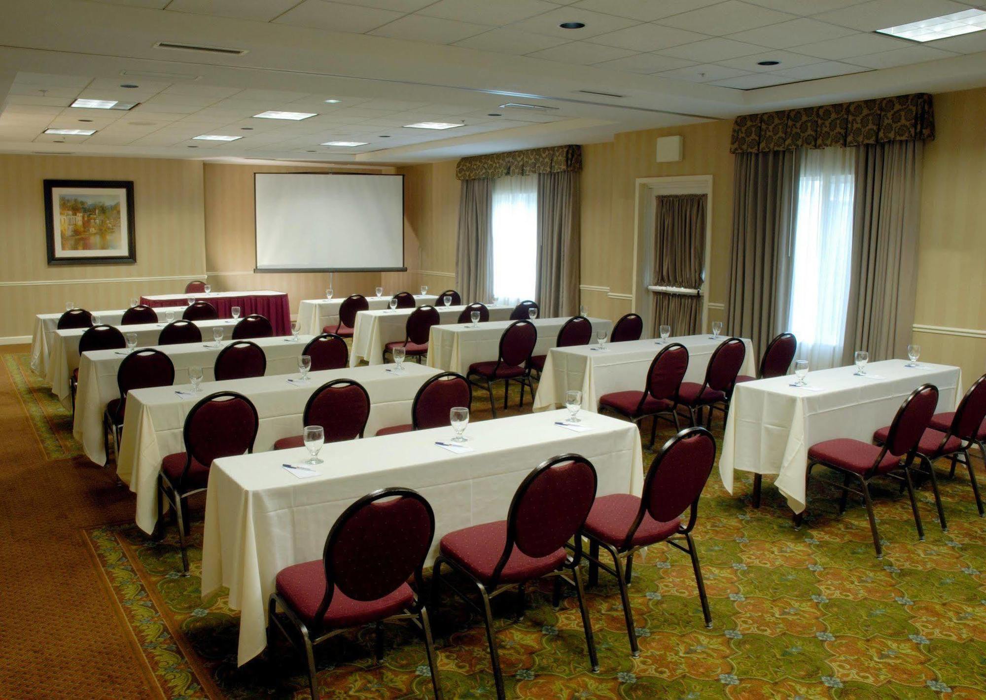 Hilton Garden Inn רוזוויל מראה חיצוני תמונה