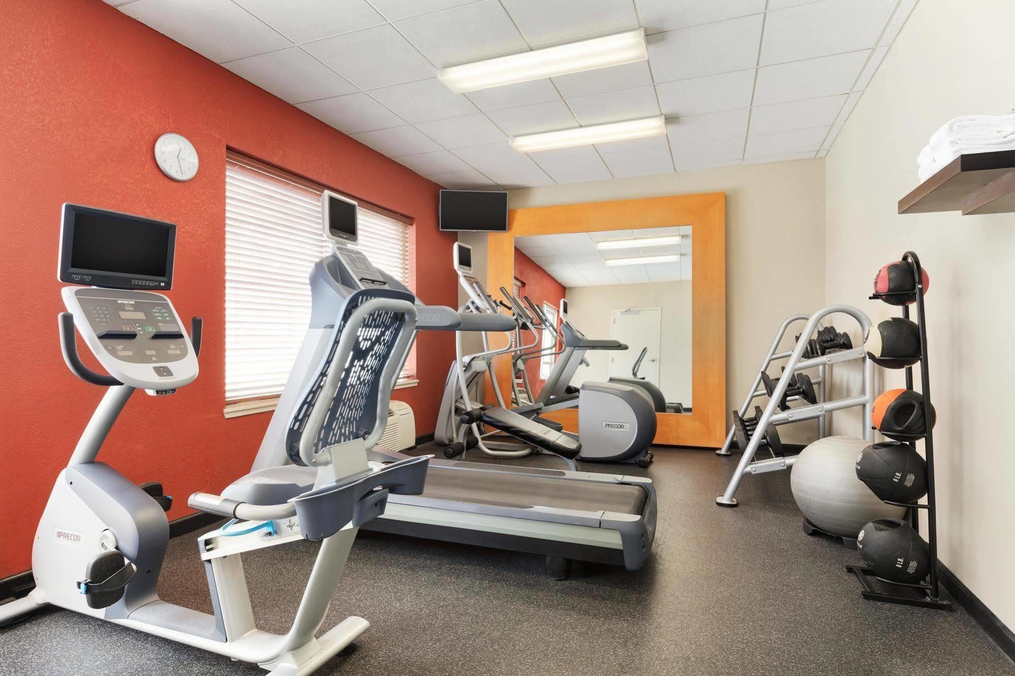 Hilton Garden Inn רוזוויל מראה חיצוני תמונה